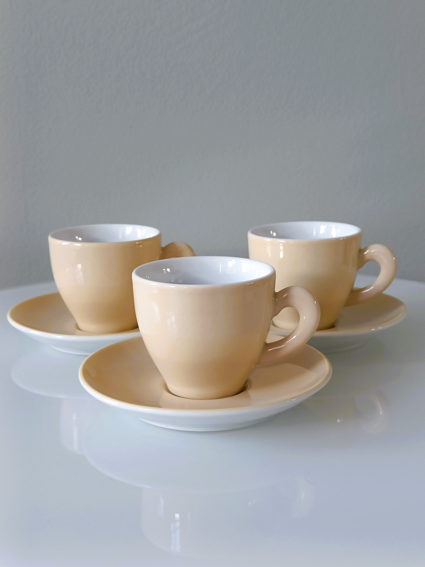 Kop & Schotel Zachtgeel