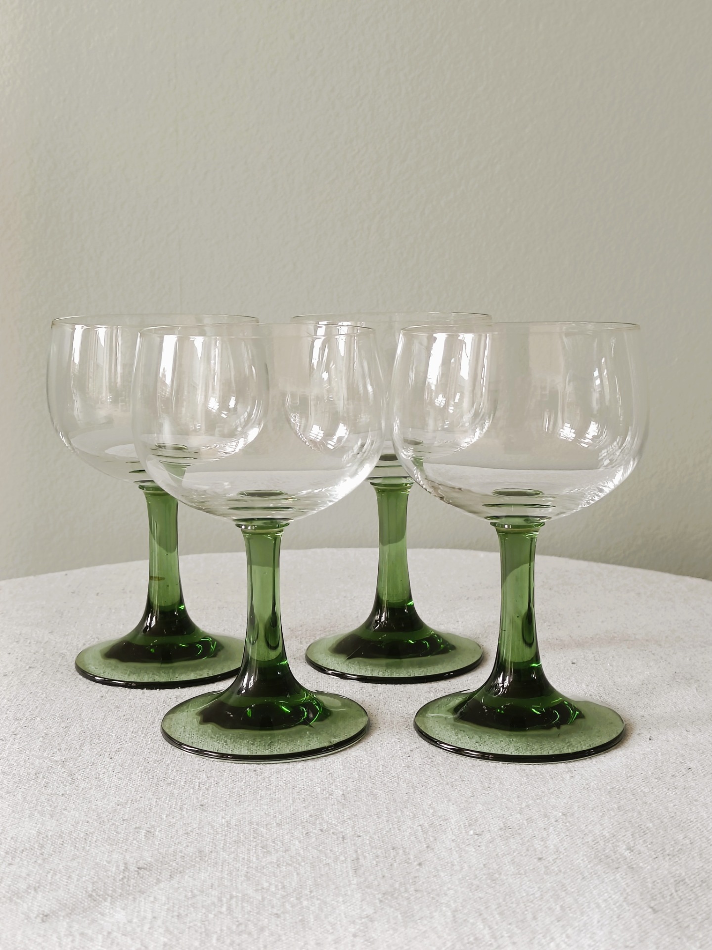 Moezelwijnglazen 200 ml op groene voet – Vintage Roemer glazen set van 10